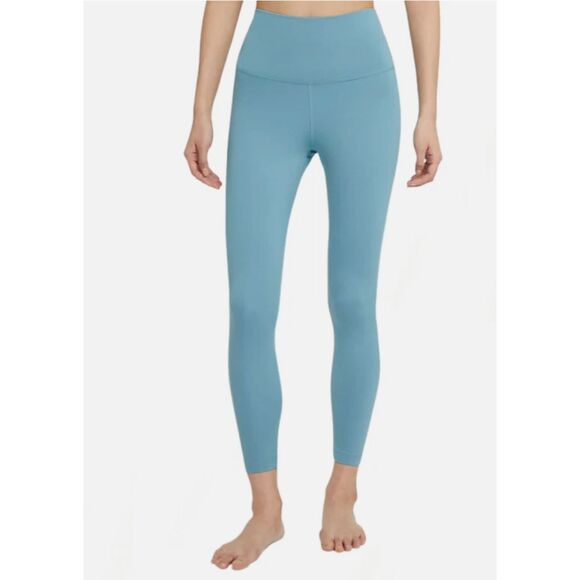 Nike Pants - NIKE YOGA HIGH RISE / TAILLE HAUTE 7/8 LENGTH